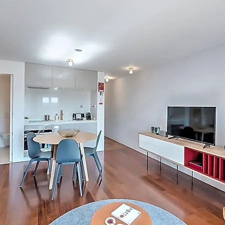Street Aldas - River View (adults Only)